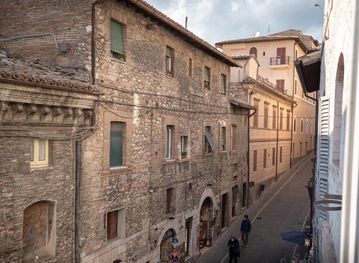 Brunelli Appartamenti Assisi Exterior foto